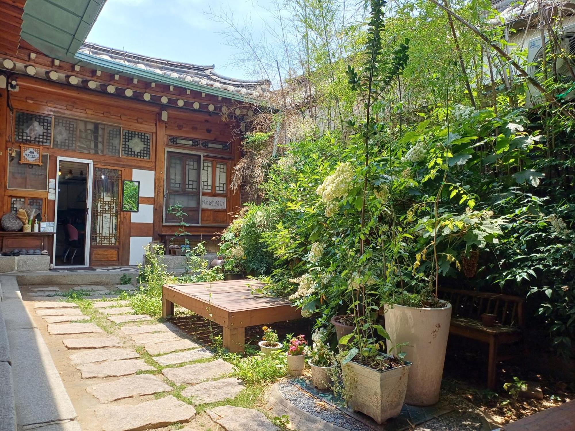 Gongsimga Hanok Guesthouse Seúl Exterior foto