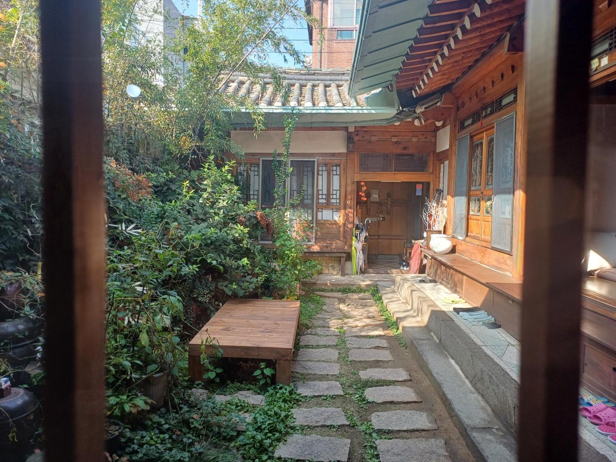 Gongsimga Hanok Guesthouse Seúl Exterior foto