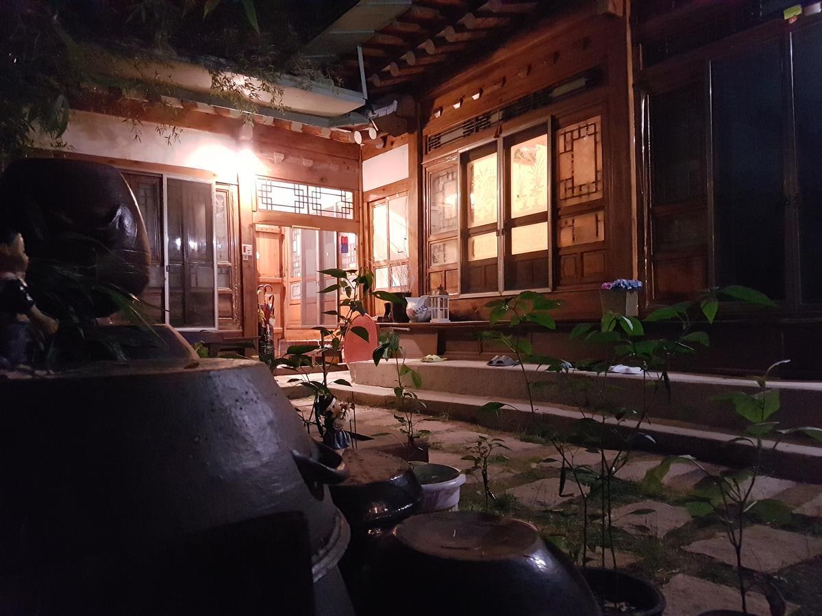 Gongsimga Hanok Guesthouse Seúl Exterior foto